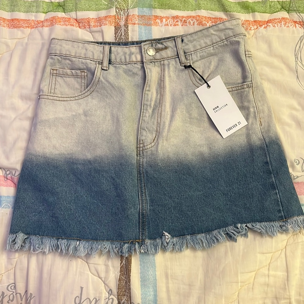 white / blue denim skirt from Forever 21 denim collection